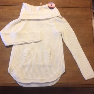 L Cowl neck sweater with zippered sides